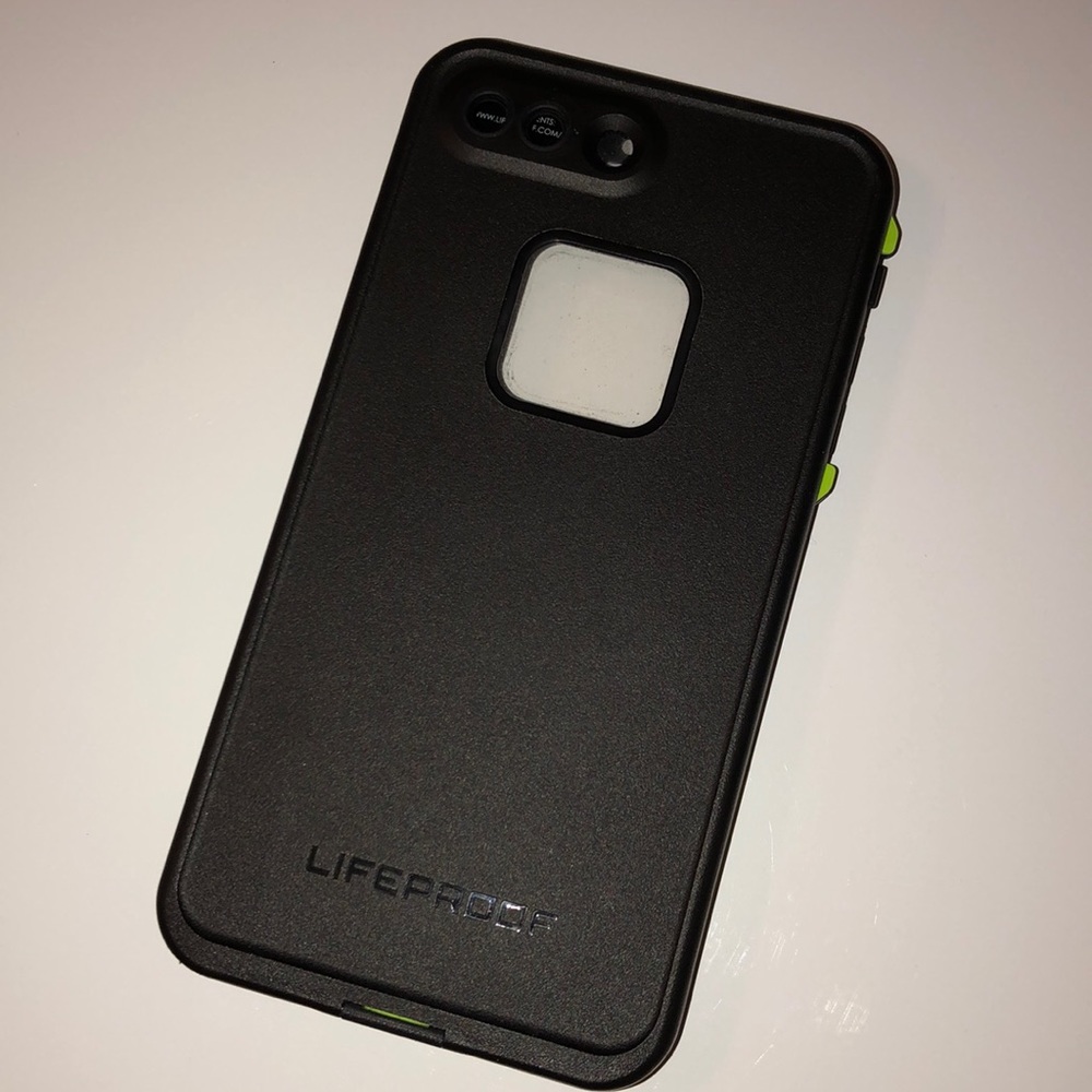 iPhone 8 Plus life proof case!